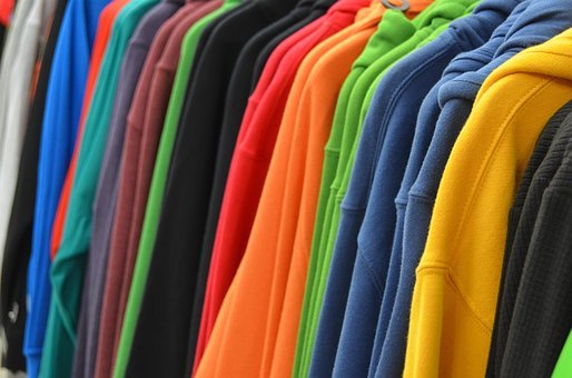 sweatshirts-428607__340